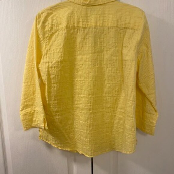 Westbound Women's Size 10 Yellow Button Down Shirt - Picture 3 of 3